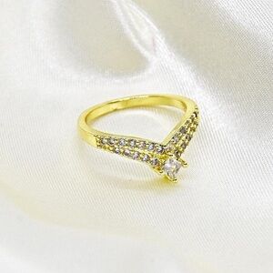 Regal Gold Chevron Ring
